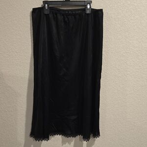 ​Vintage Black Lace Trim Half Slip – Plus Size 2X – Made in USA